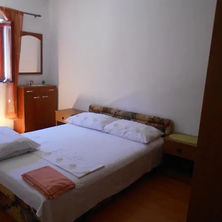 Mirjana Apartment *